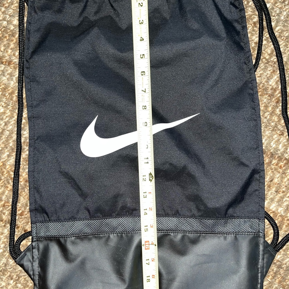 Nike Drawstring Bag - Picture 6 of 9